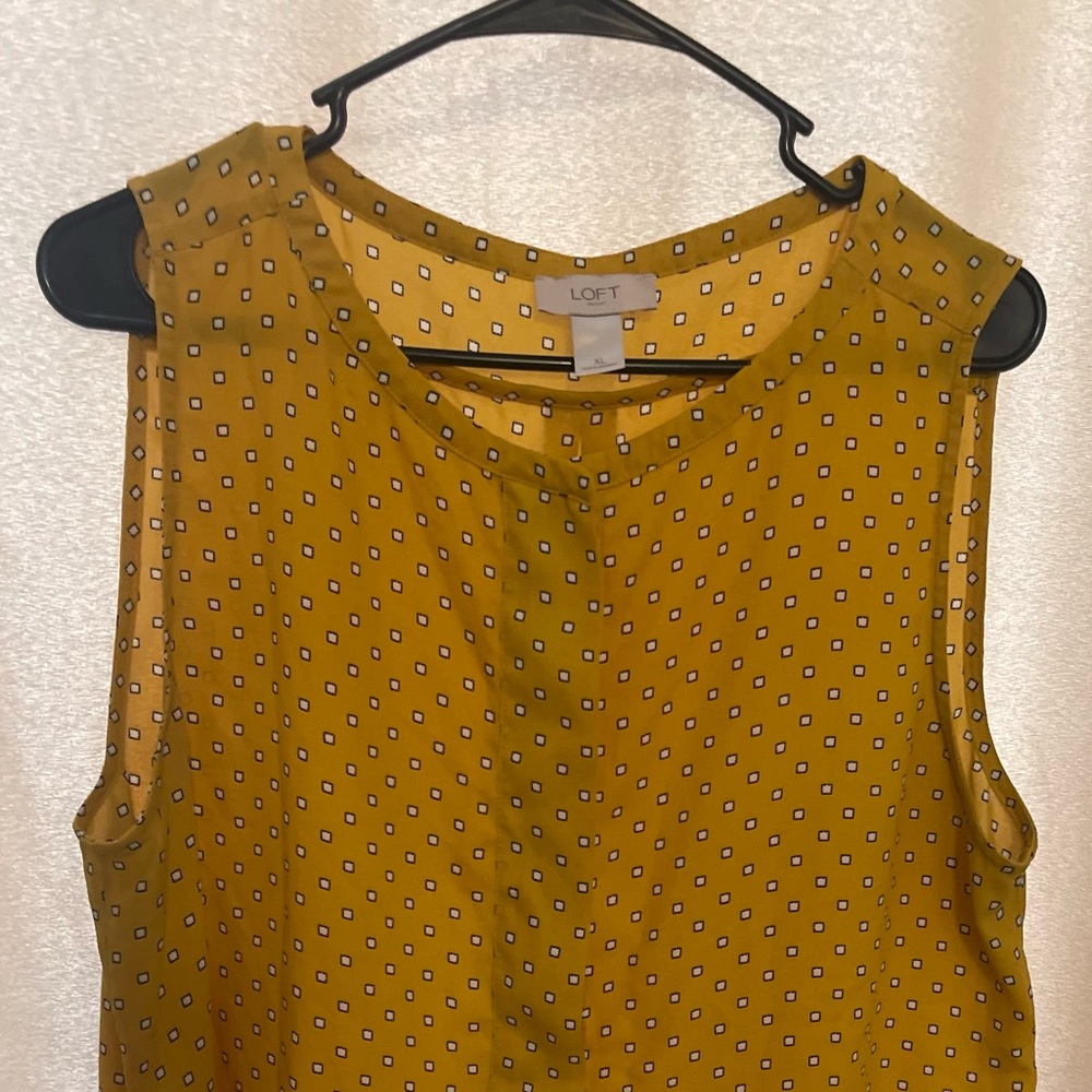 X-Large Loft sleeveless blouse